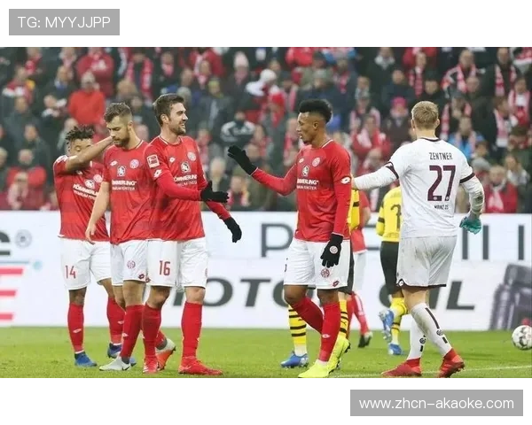 拜仁慕尼黑主场迎战帕纳辛纳科斯，历史交锋暗示冷门可能